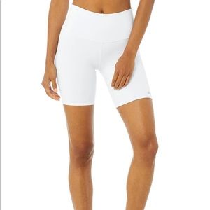 HIGH-WAIST BIKER SHORT